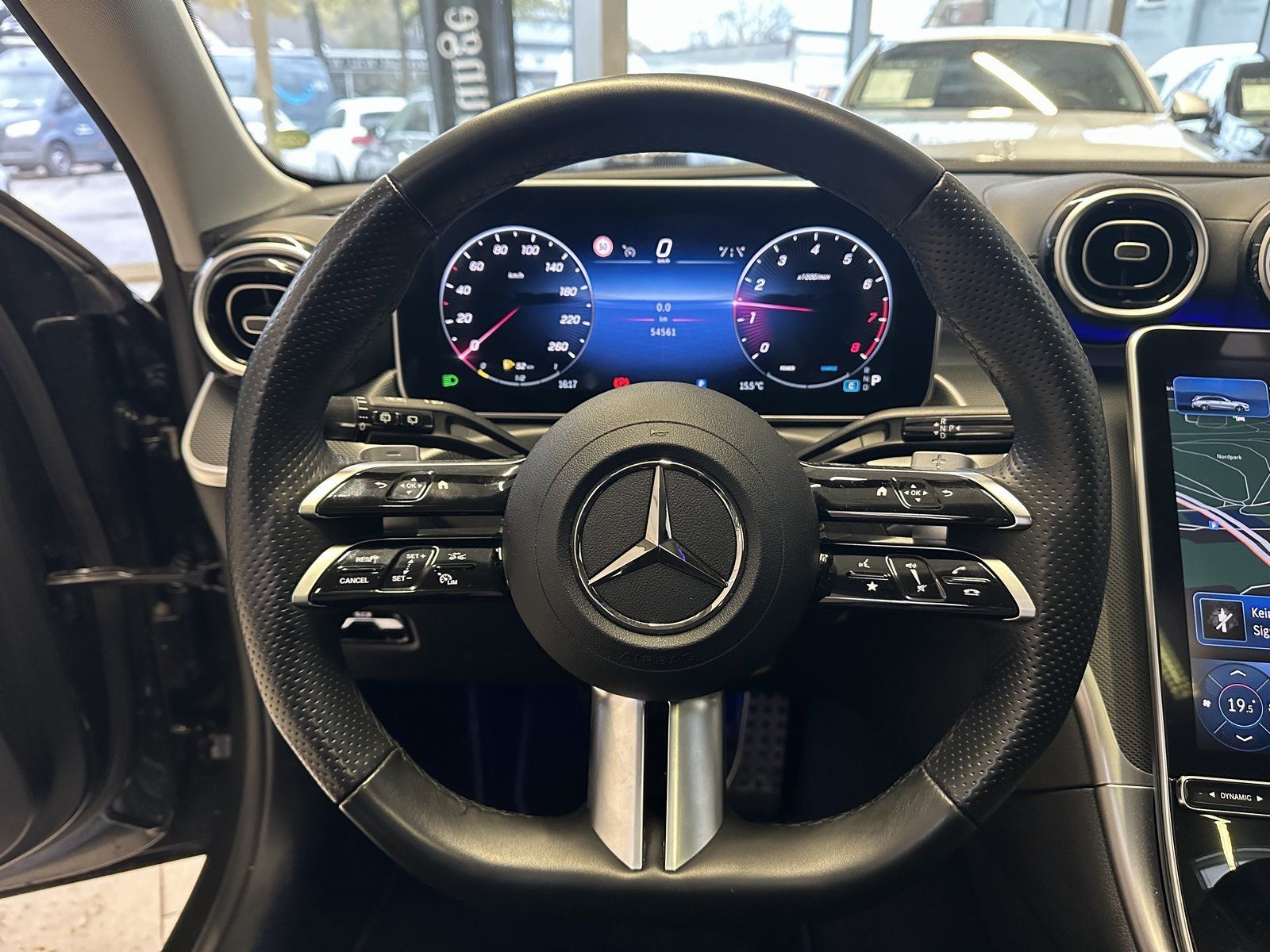 Fahrzeugabbildung Mercedes-Benz C 180 T AMG+PANO+NIGHT+MEMORY+KAMERA+LED+TOTW.