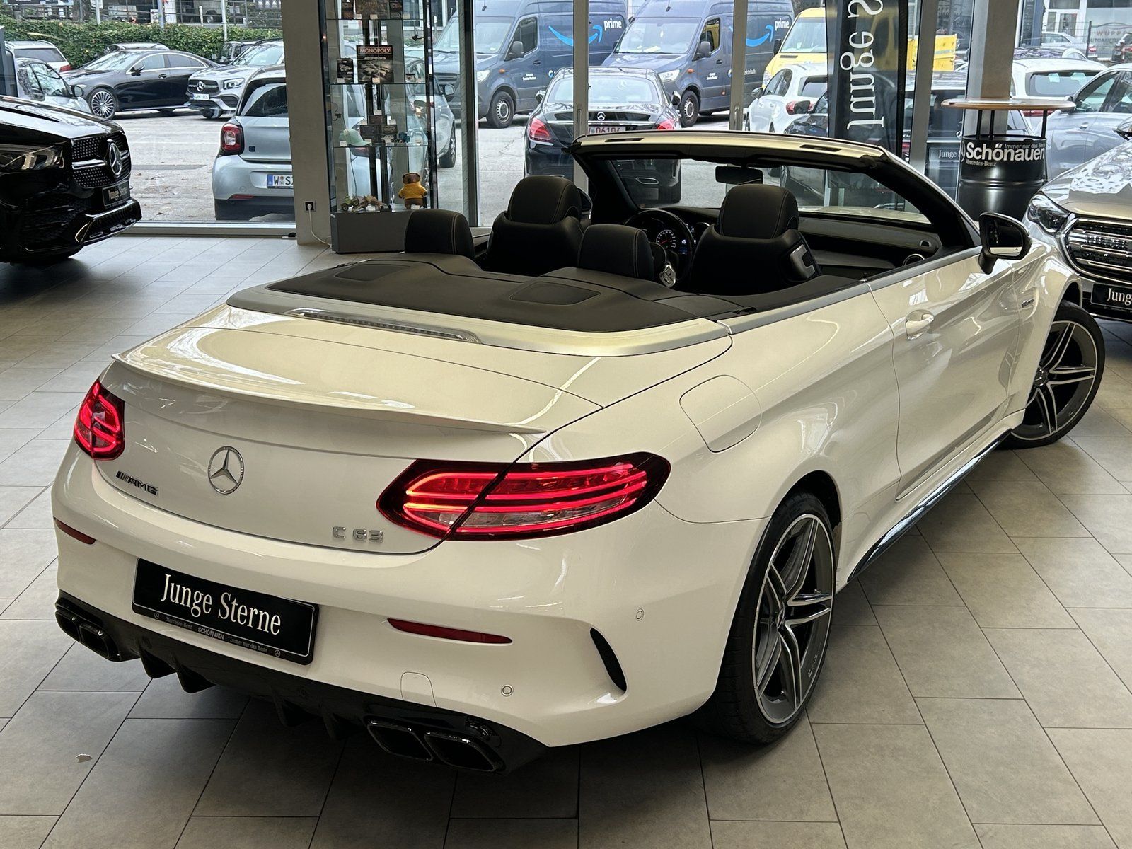 Fahrzeugabbildung Mercedes-Benz C 63 Cabrio NIGHT+PERF.ABGAS+LED+TOTW+CARPL.+IWC