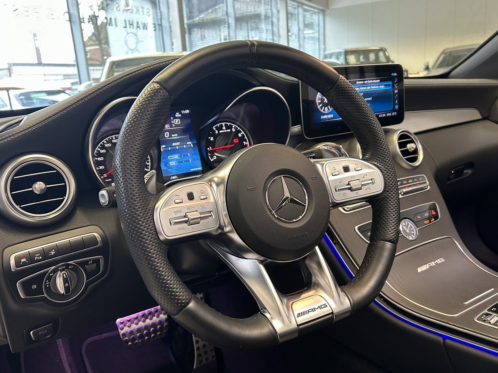 Fahrzeugabbildung Mercedes-Benz C 63 Cabrio NIGHT+PERF.ABGAS+LED+TOTW+CARPL.+IWC