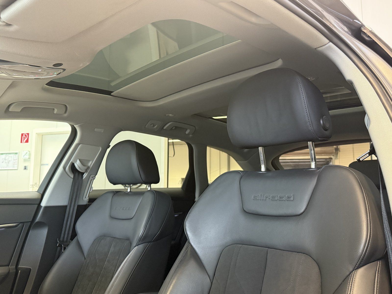 Fahrzeugabbildung Audi A6 allroad quat. 55 TDI 21"+AHK+MATRIX+PANO+B&O