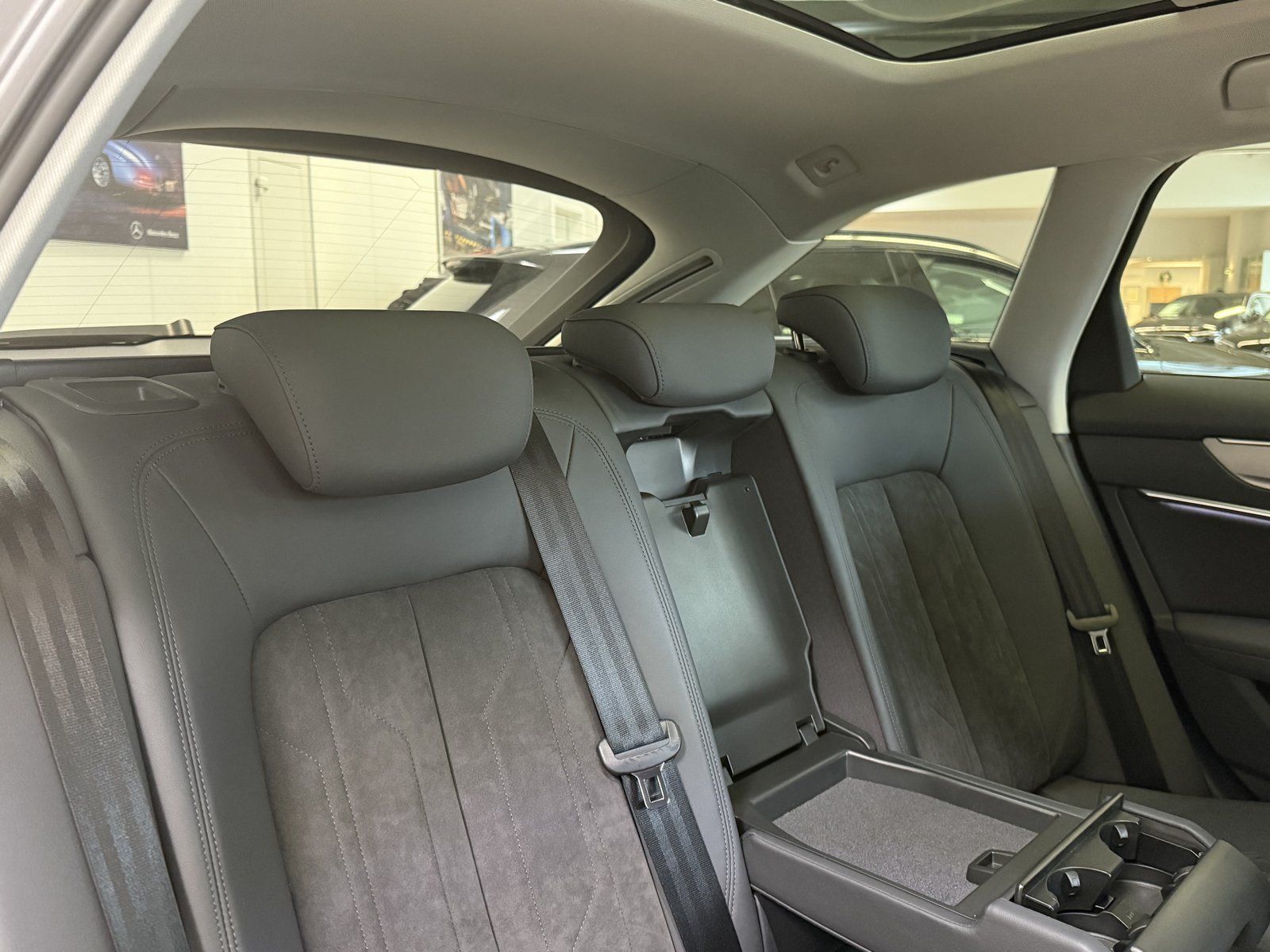 Fahrzeugabbildung Audi A6 allroad quat. 55 TDI 21"+AHK+MATRIX+PANO+B&O