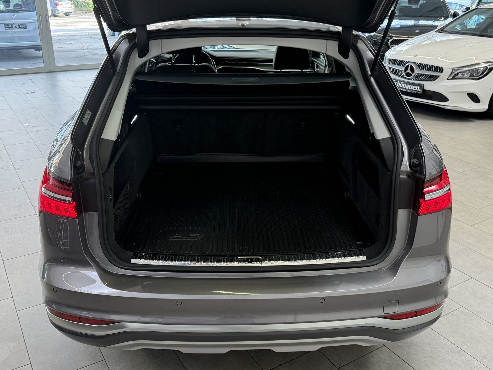 Fahrzeugabbildung Audi A6 allroad quat. 55 TDI 21"+AHK+MATRIX+PANO+B&O