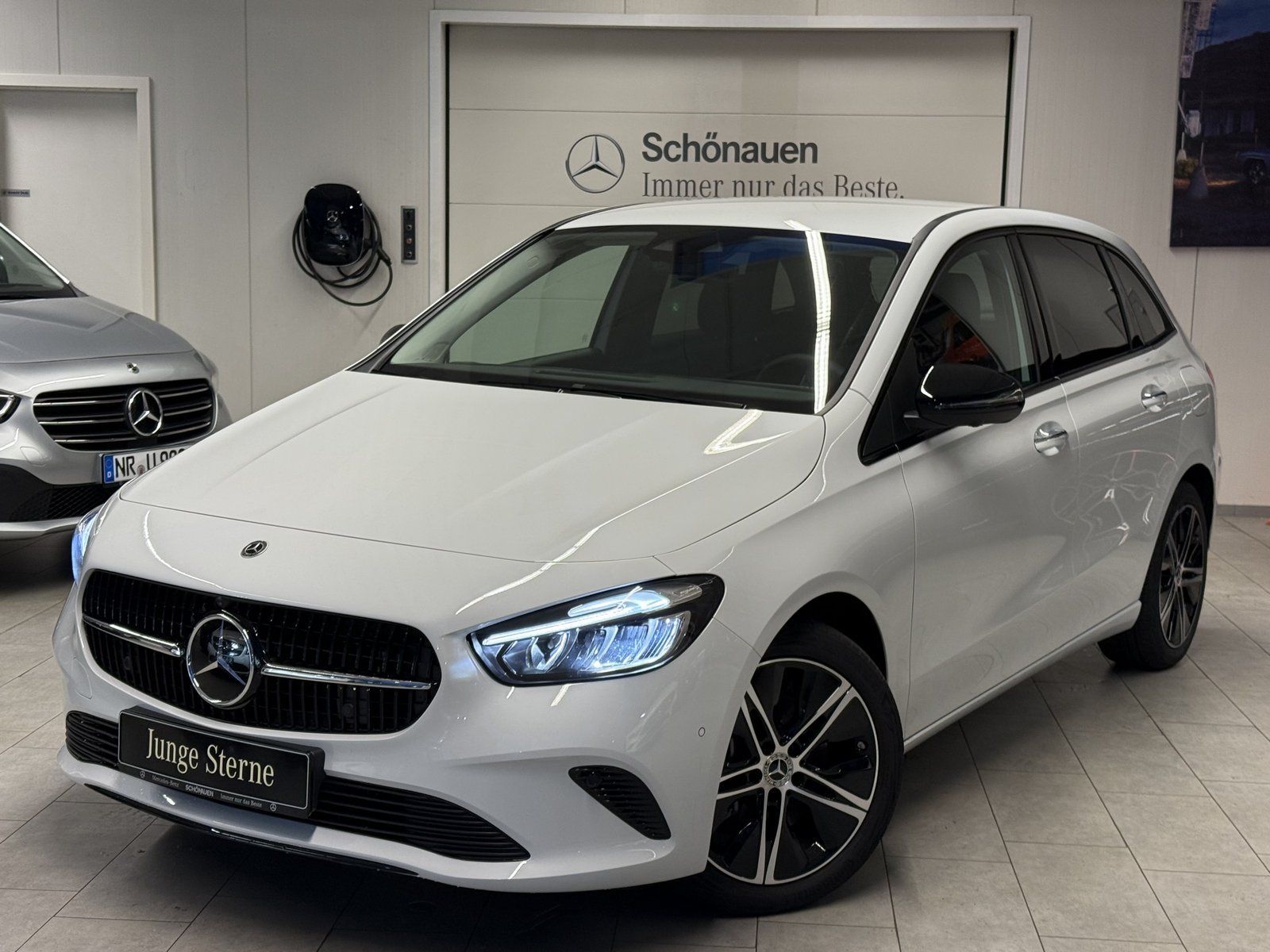 Mercedes-Benz B 250e DISTR+NIGHT+360°+LED+KEYLESS+FAP+LENKHZ.