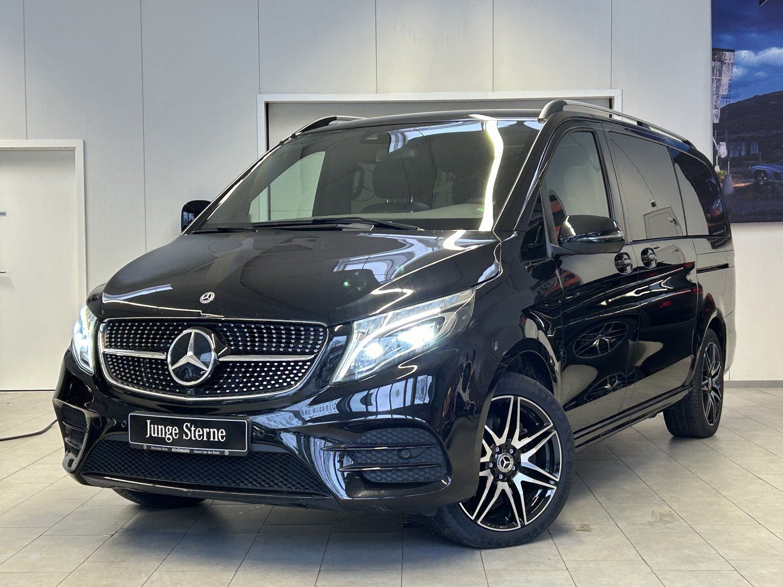 Mercedes-Benz V 300d 4M Lang AMG+NAPPA+AIRMATIC+STDHZ+PANO+AHK