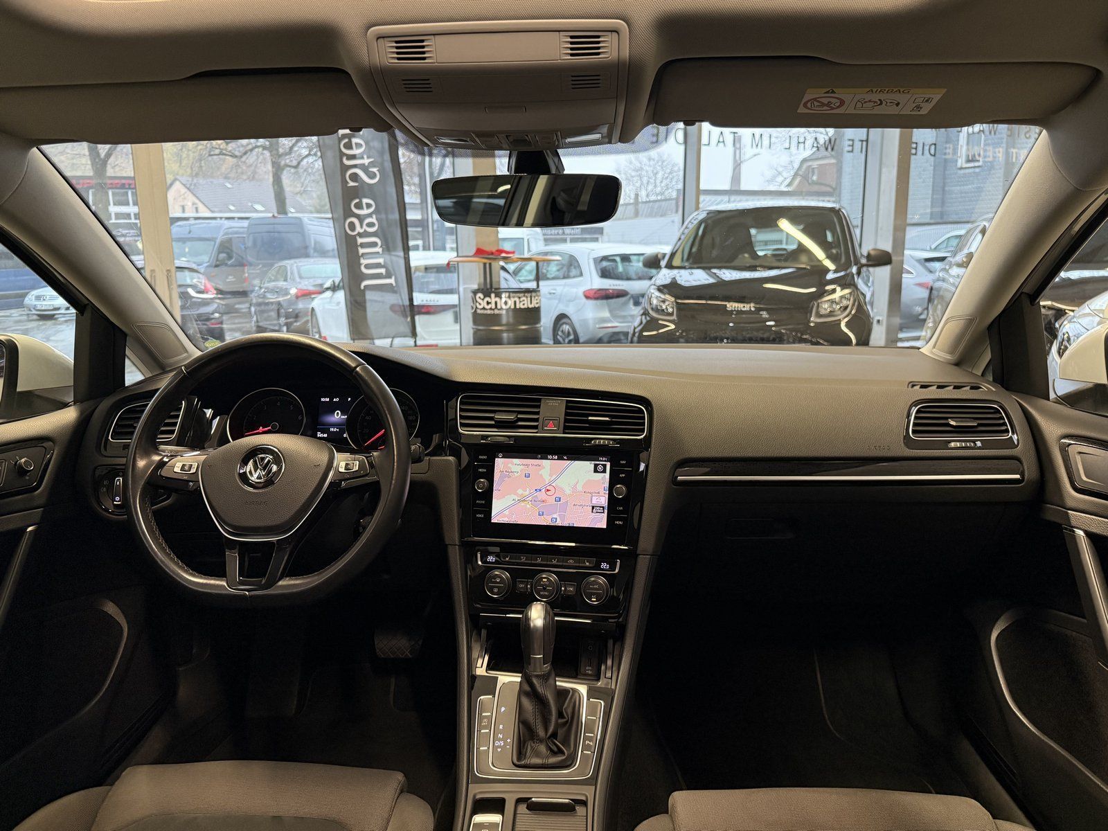 Fahrzeugabbildung Volkswagen Golf VII 1.4 TSI BMT Highline DSG+PANO+PDC