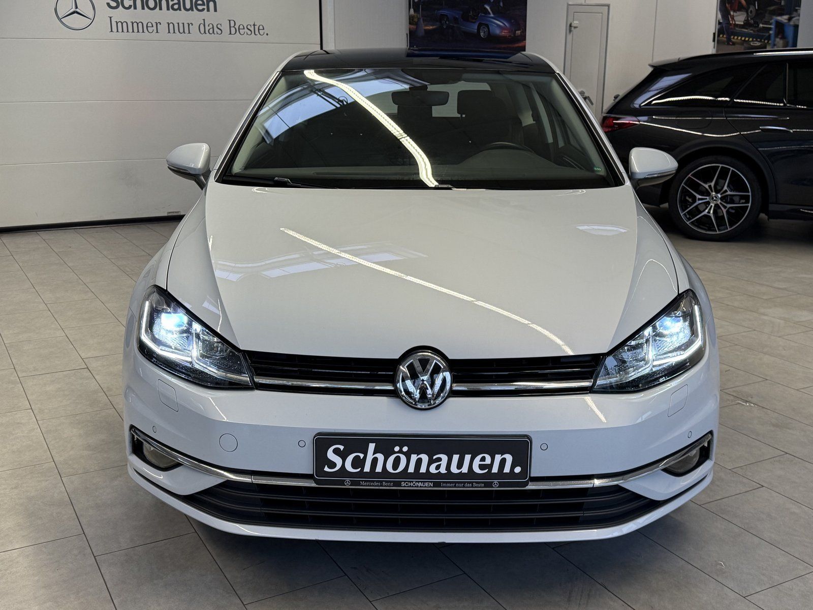 Fahrzeugabbildung Volkswagen Golf VII 1.4 TSI BMT Highline DSG+PANO+PDC