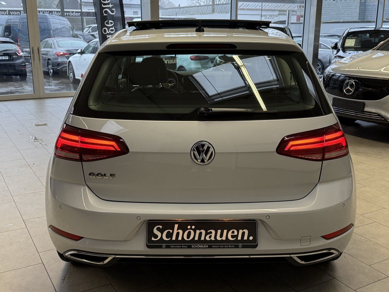 Fahrzeugabbildung Volkswagen Golf VII 1.4 TSI BMT Highline DSG+PANO+PDC