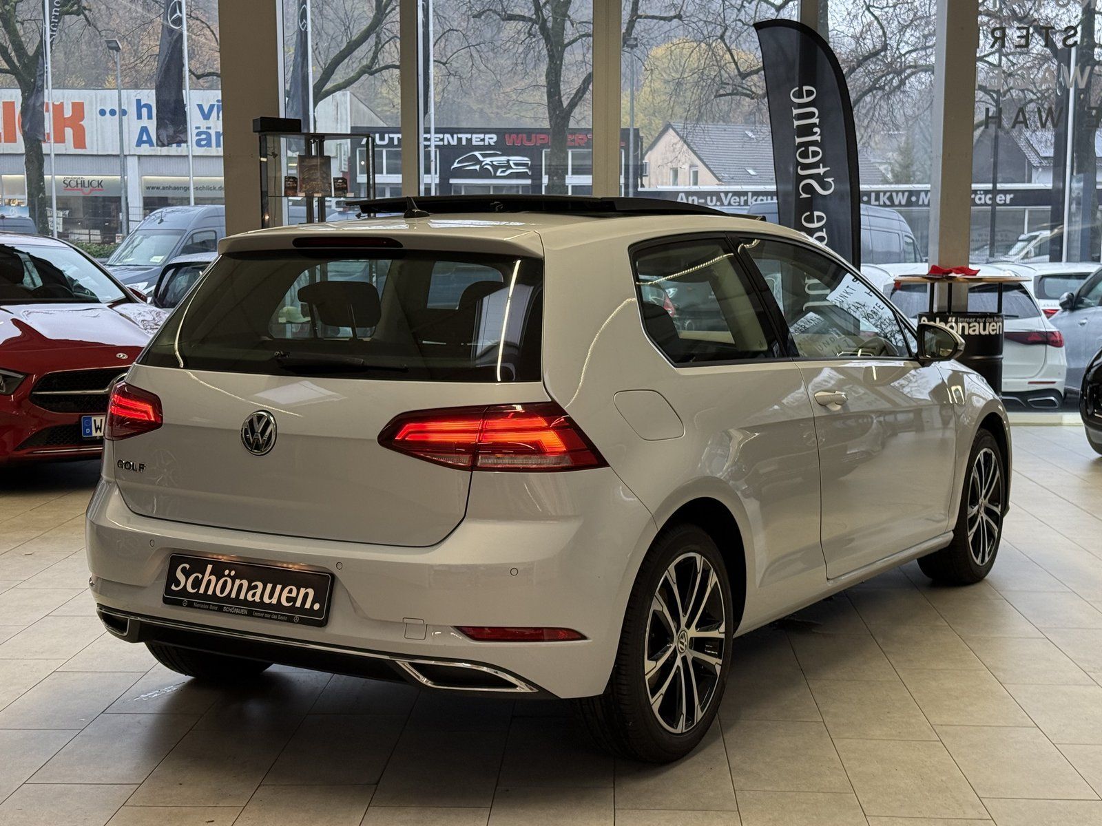 Fahrzeugabbildung Volkswagen Golf VII 1.4 TSI BMT Highline DSG+PANO+PDC