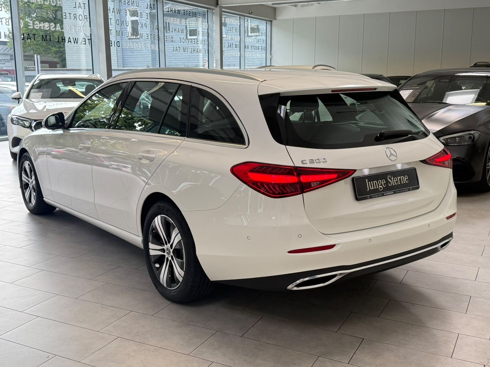 Fahrzeugabbildung Mercedes-Benz C 200 T Avantgarde CARPLAY+360°+TOTW.+LED+DAB