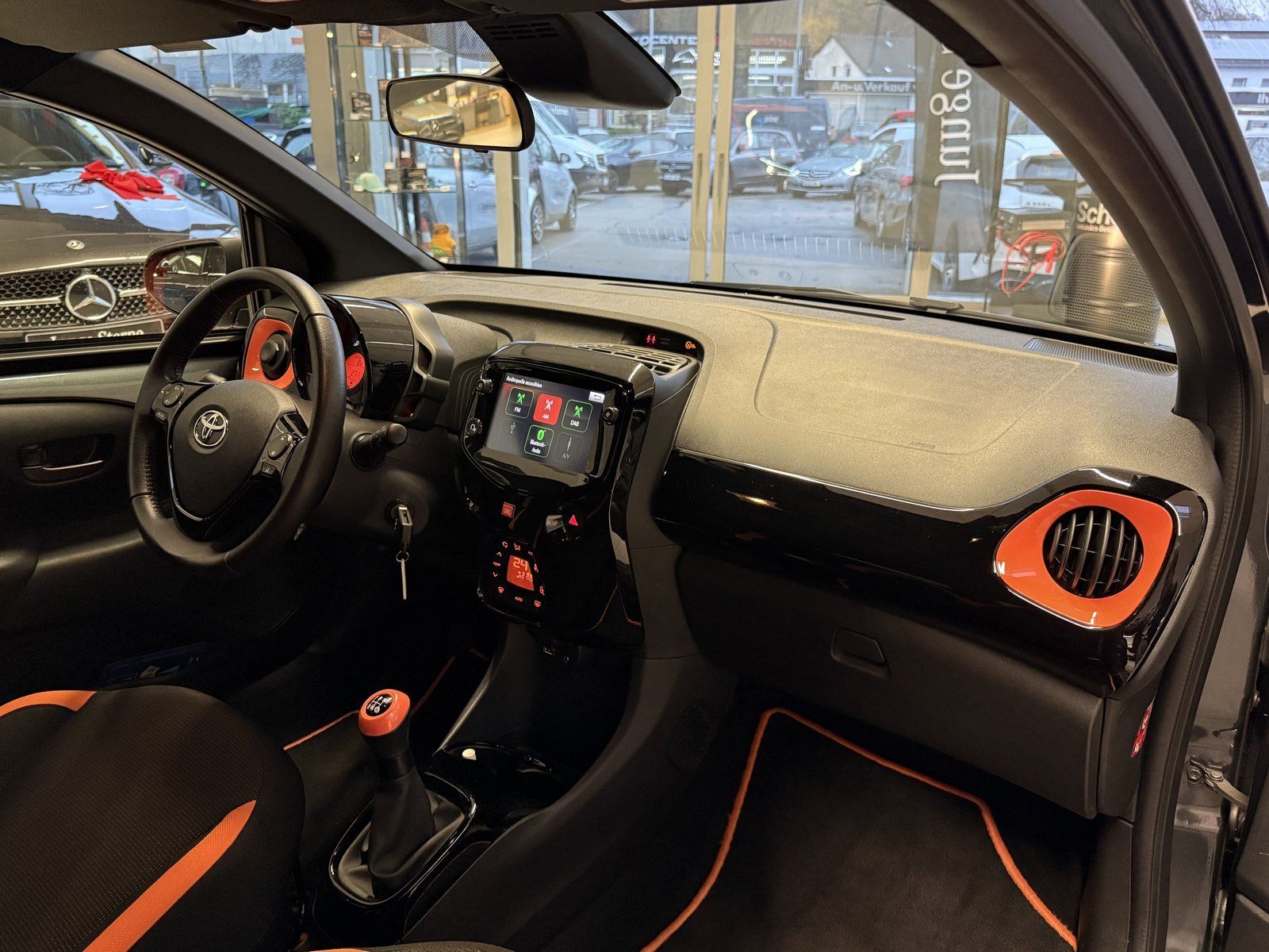 Fahrzeugabbildung Toyota Aygo 1.0 x-JBL KAMERA+x-touch+JBL+Lichtassistent