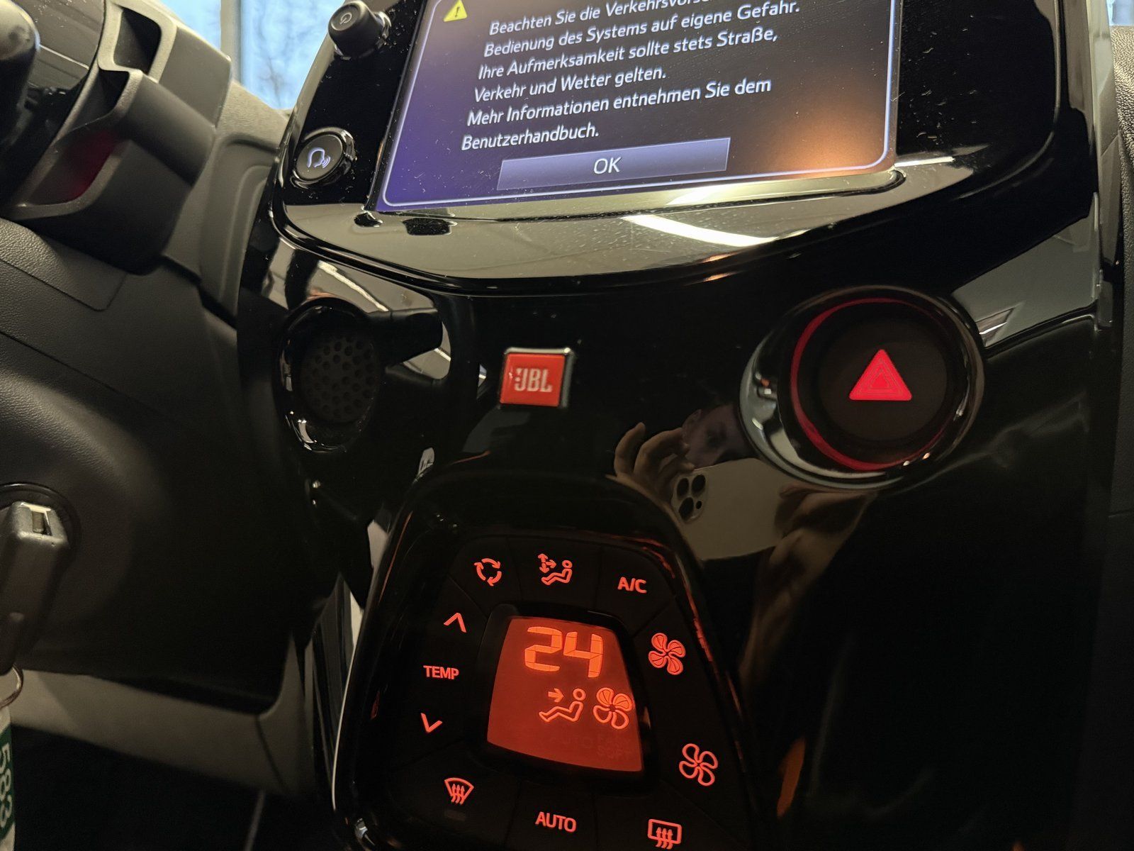 Fahrzeugabbildung Toyota Aygo 1.0 x-JBL KAMERA+x-touch+JBL+Lichtassistent