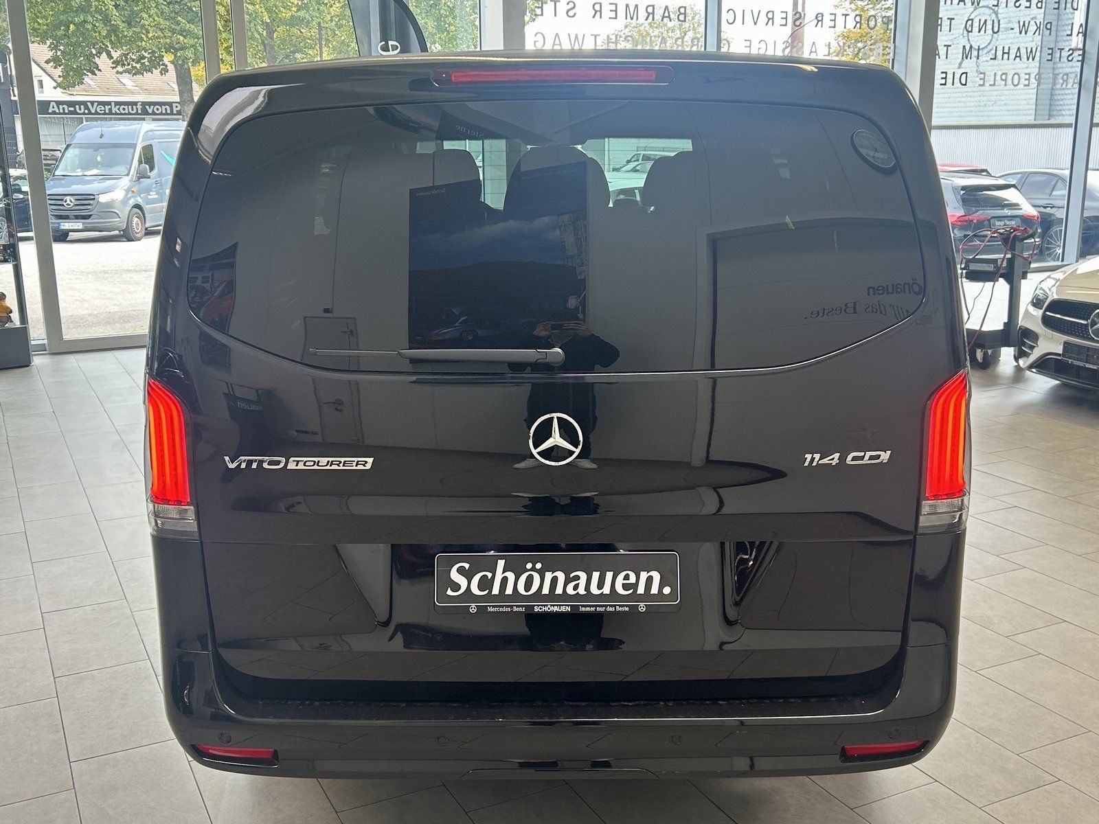 Fahrzeugabbildung Mercedes-Benz Vito Tourer PRO 114 MOPF+MBUX+SHZ+9 Sitze+DISTRO