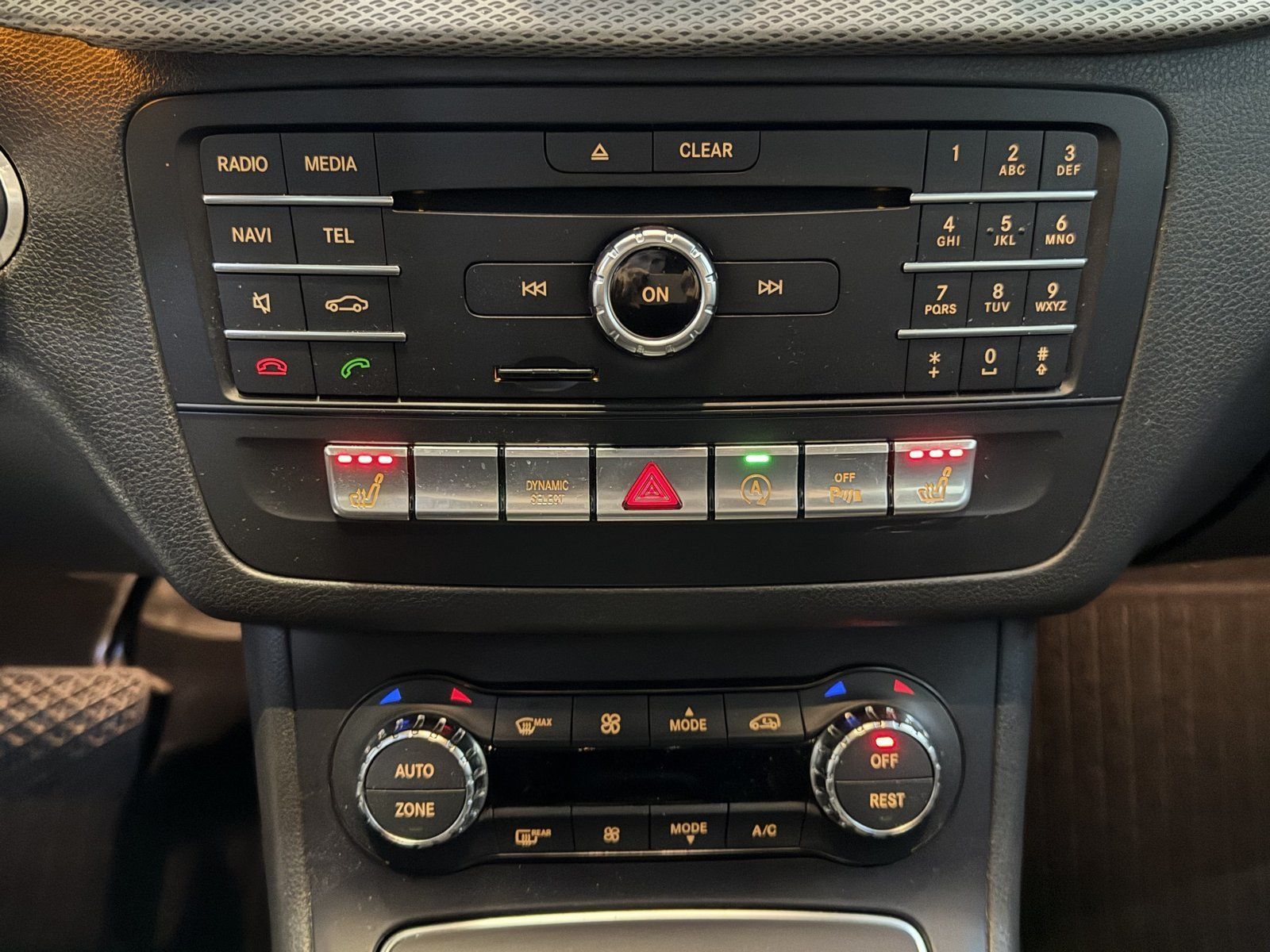 Fahrzeugabbildung Mercedes-Benz B 200 Urban MEMORY+THERMOTRONIC+LED+AHK+KAMERA