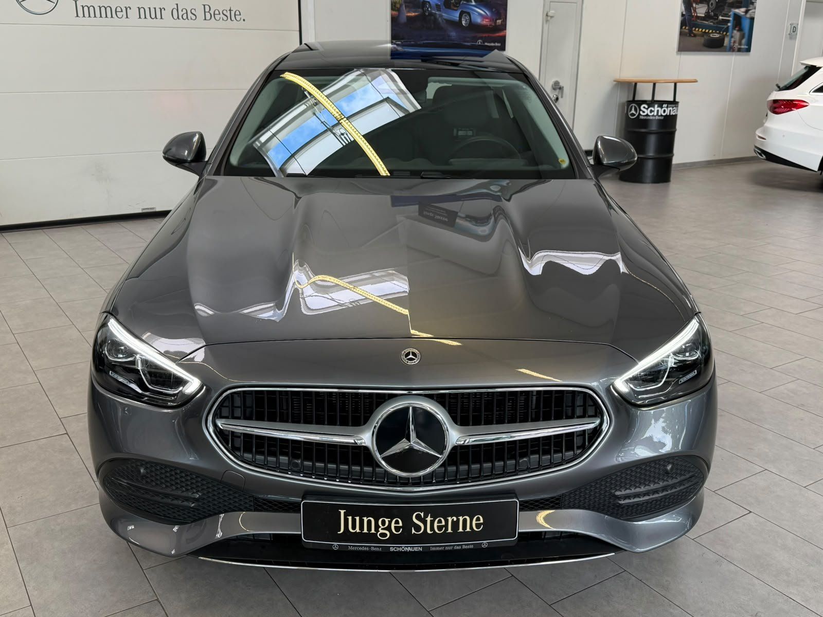 Fahrzeugabbildung Mercedes-Benz C 200 PANO+MEMORY+LED+KAMERA+TOTW.+CARPLAY+DAB