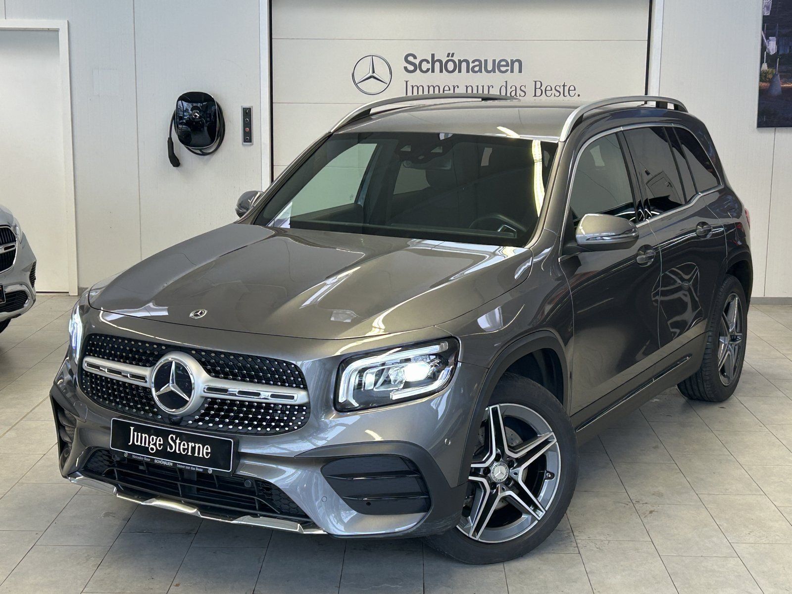 Fahrzeugabbildung Mercedes-Benz GLB 200d AMG AHK+KAMERA+LED+EASYPACK+DAB+AUGREAL