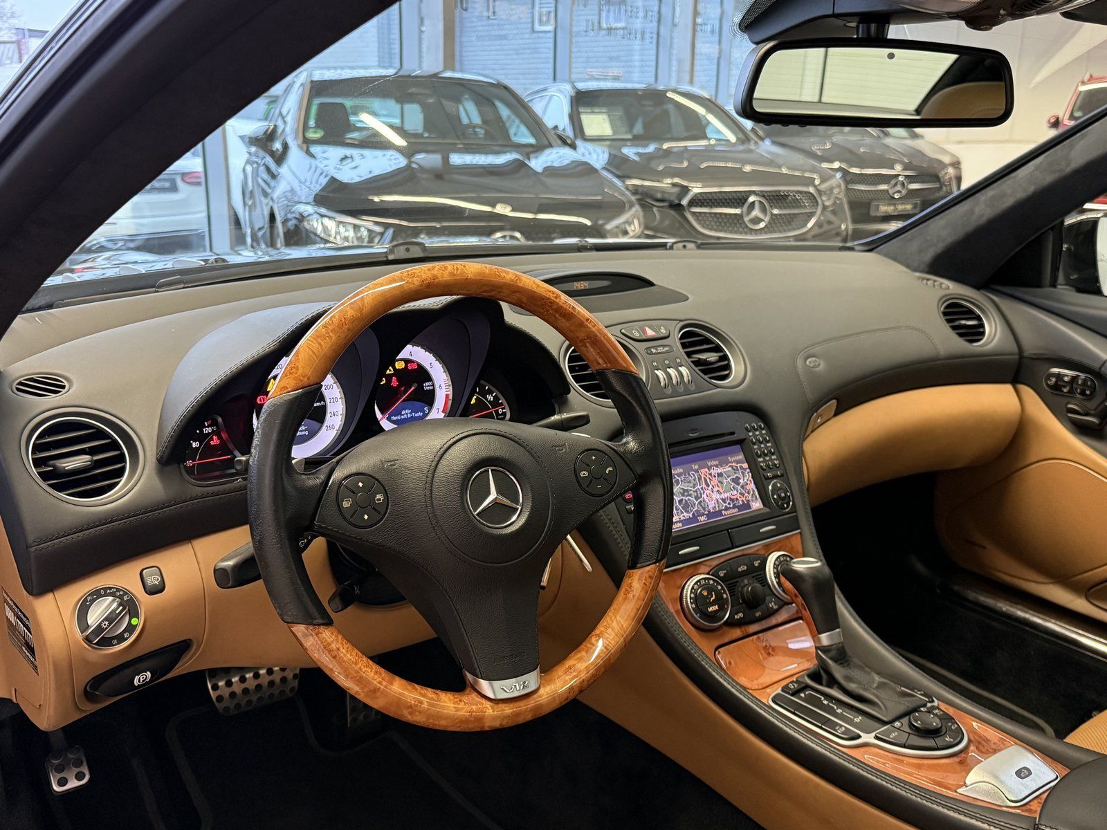 Fahrzeugabbildung Mercedes-Benz SL 600 Roadster COMAND+PANO+ABC+BOSE+SITZKLIMA