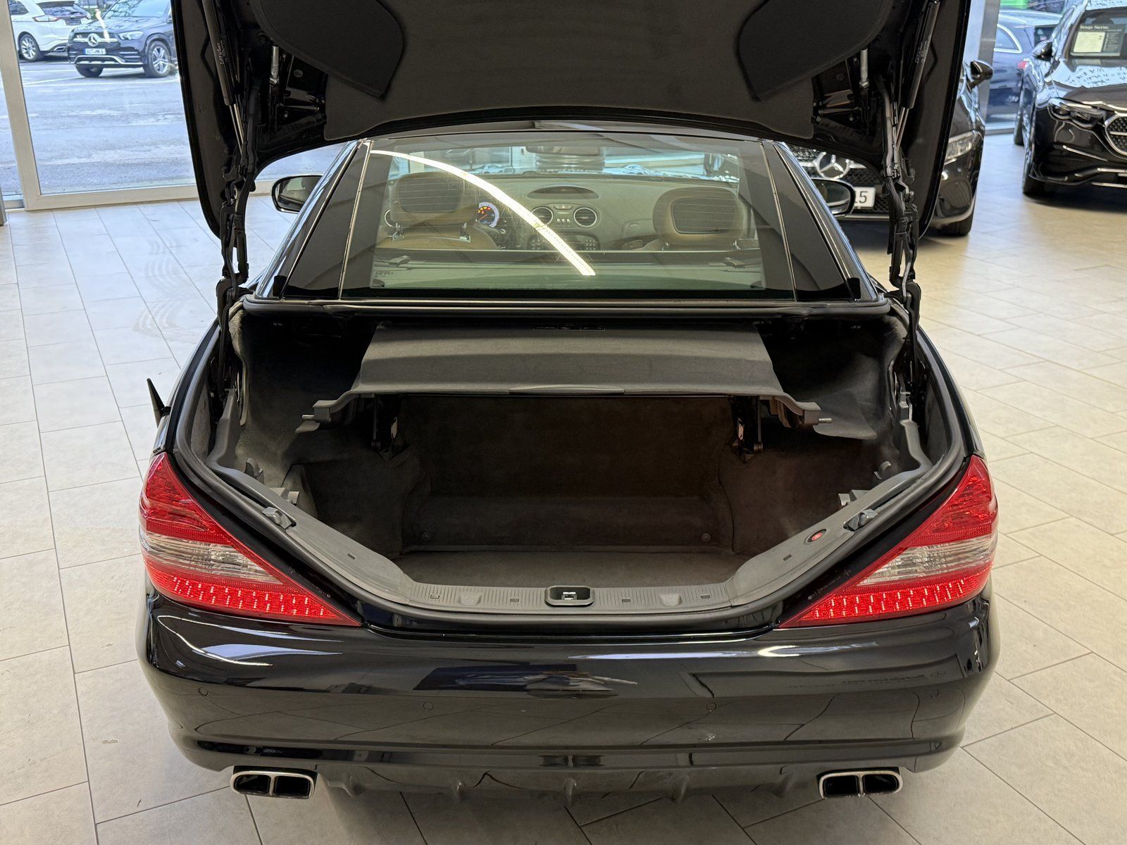 Fahrzeugabbildung Mercedes-Benz SL 600 Roadster COMAND+PANO+ABC+BOSE+SITZKLIMA