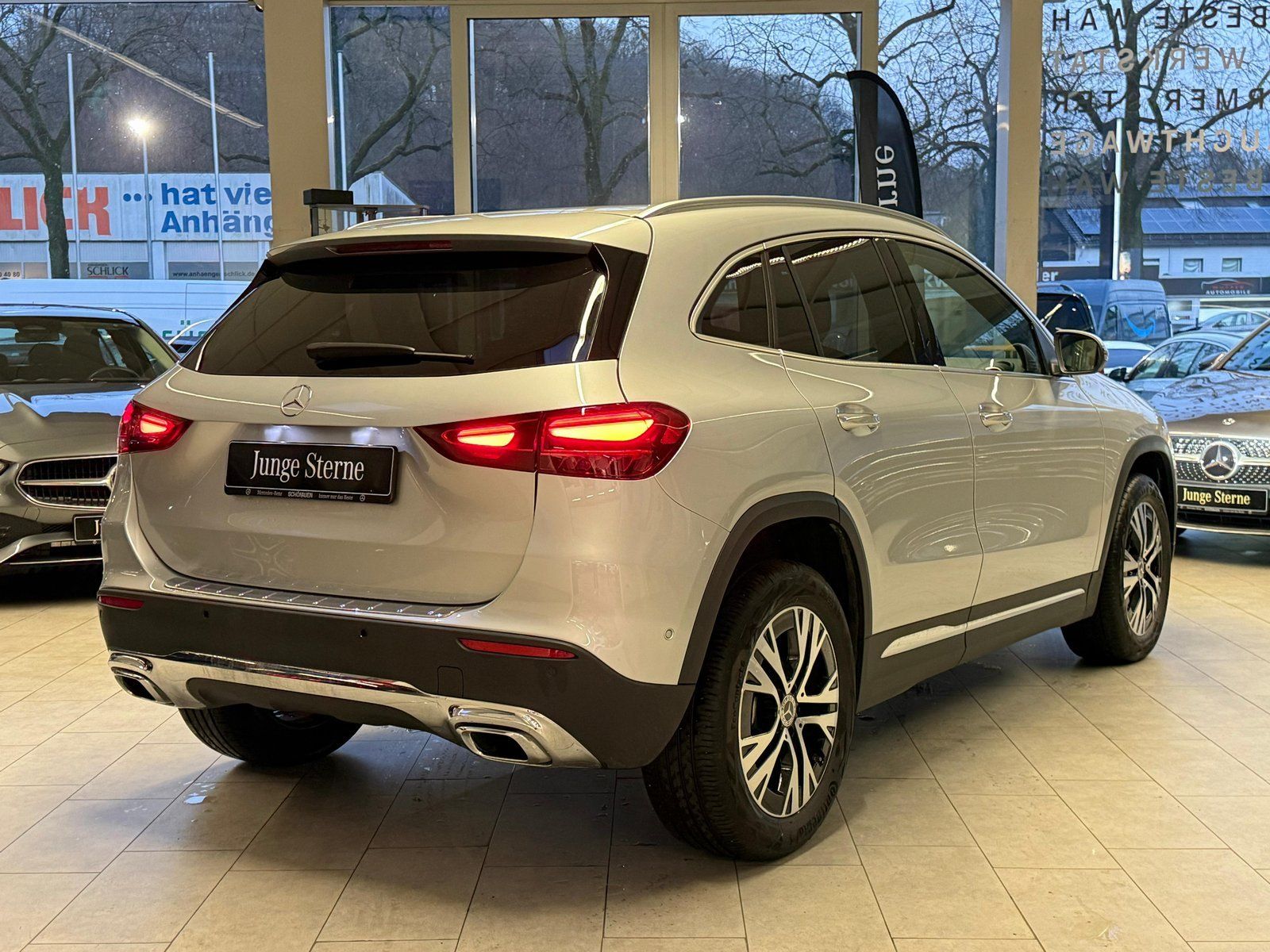 Fahrzeugabbildung Mercedes-Benz GLA 200 Progressive MBEAM+KAMERA+KEYLESS+EASYPK