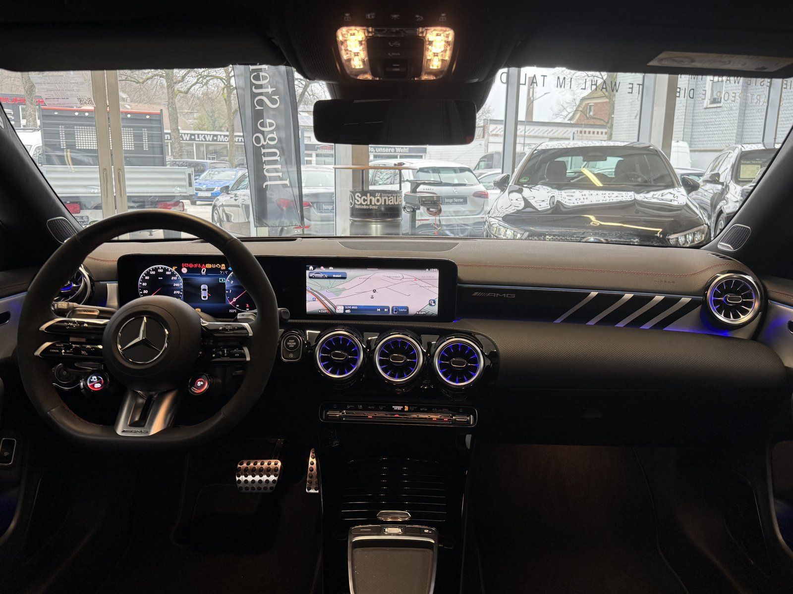 Fahrzeugabbildung Mercedes-Benz CLA 45s 4M+ AERO+HUD+PANO+DISTR+NIGHT+MBEAM+360°