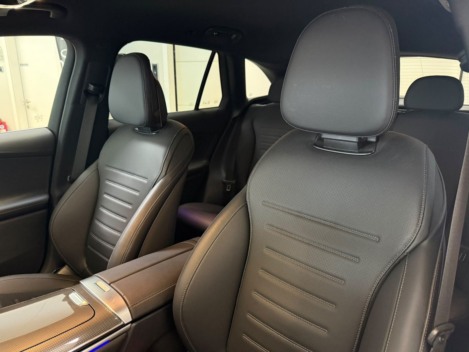 Fahrzeugabbildung Mercedes-Benz GLC 300de 4M AMG+DISTR+AHK+MEMORY+360°+DIGITAL