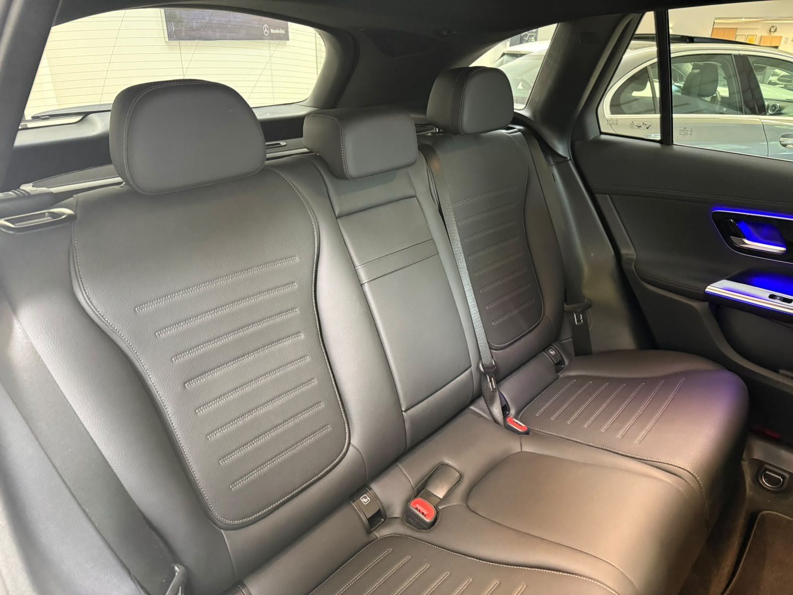Fahrzeugabbildung Mercedes-Benz GLC 300de 4M AMG+DISTR+AHK+MEMORY+360°+DIGITAL