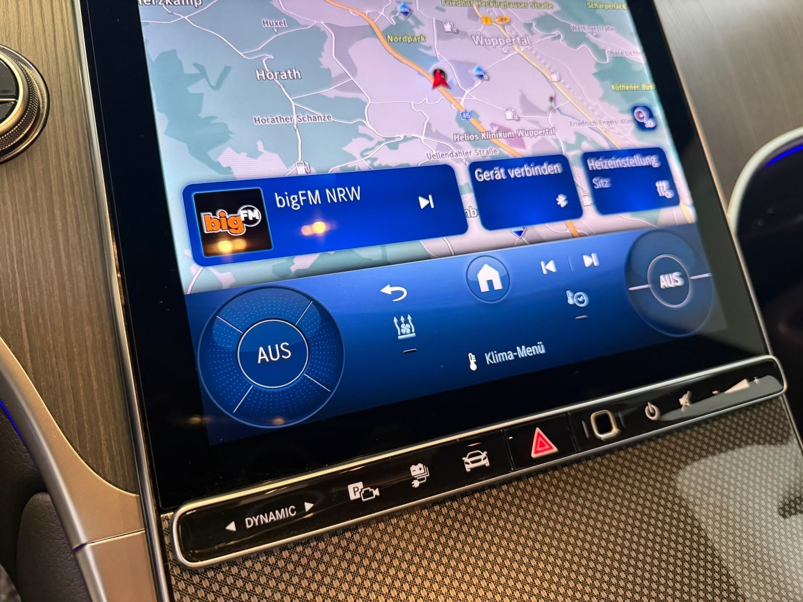 Fahrzeugabbildung Mercedes-Benz GLC 300de 4M AMG+DISTR+AHK+MEMORY+360°+DIGITAL