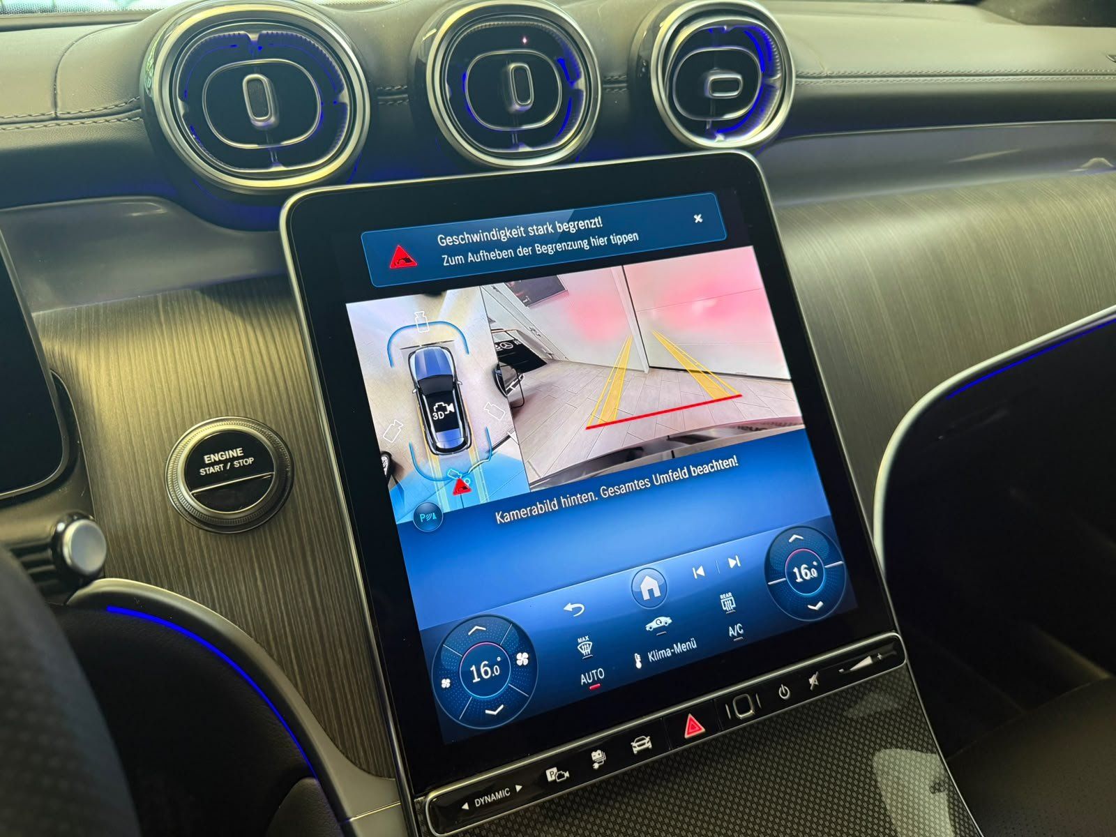Fahrzeugabbildung Mercedes-Benz GLC 300de 4M AMG+DISTR+AHK+MEMORY+360°+DIGITAL
