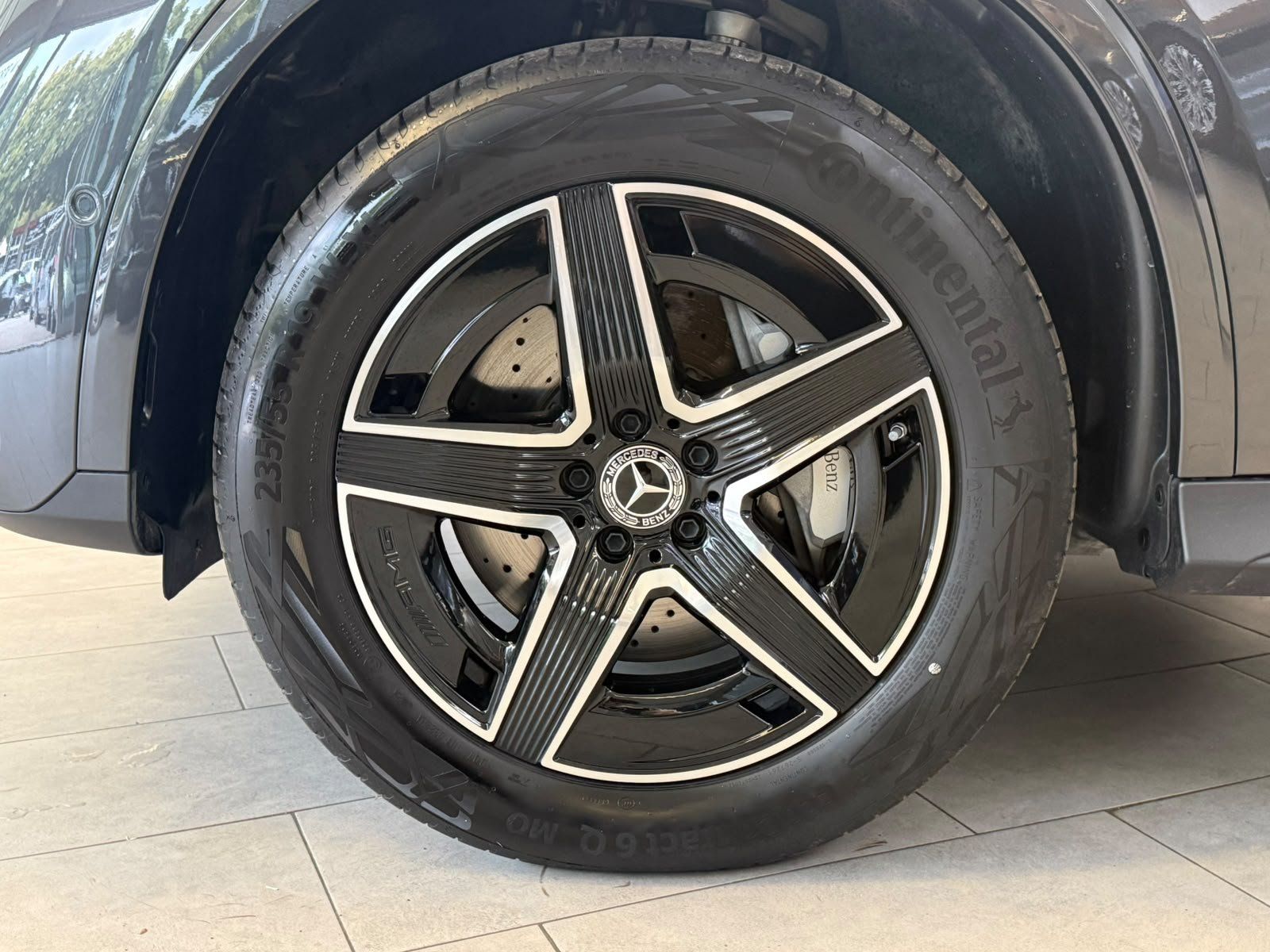 Fahrzeugabbildung Mercedes-Benz GLC 300de 4M AMG+DISTR+AHK+MEMORY+360°+DIGITAL