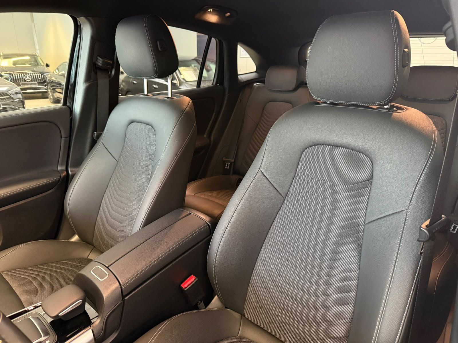 Fahrzeugabbildung Mercedes-Benz EQA 250 Progressive KAMERA+TOTW+LED+CARPLAY+DAB