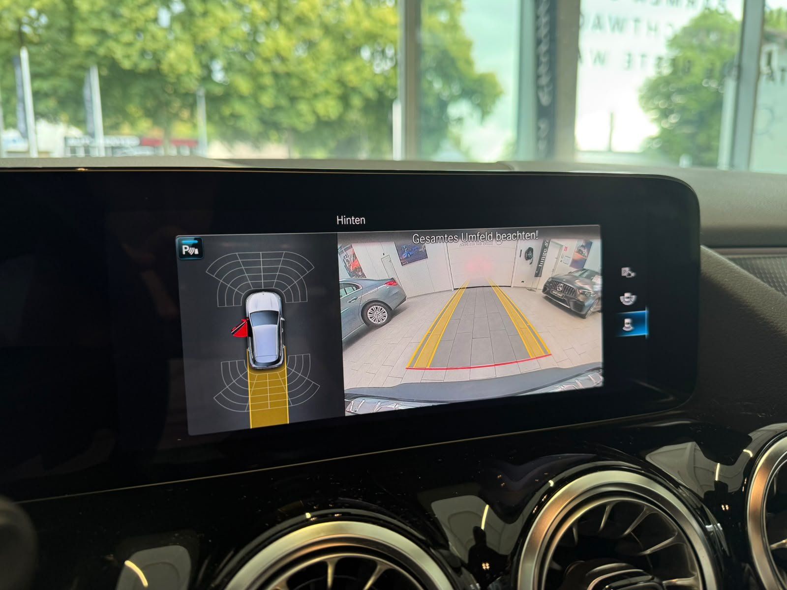 Fahrzeugabbildung Mercedes-Benz EQA 250 Progressive KAMERA+TOTW+LED+CARPLAY+DAB