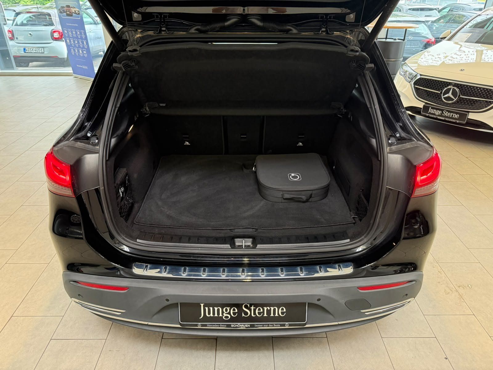 Fahrzeugabbildung Mercedes-Benz EQA 250 Progressive KAMERA+TOTW+LED+CARPLAY+DAB