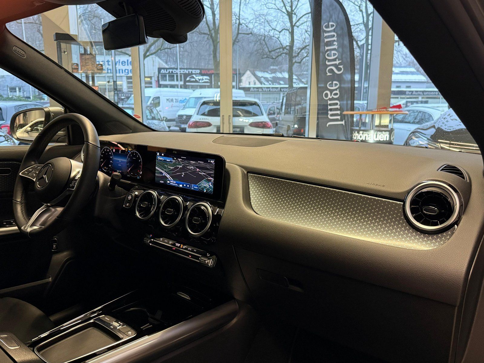 Fahrzeugabbildung Mercedes-Benz GLA 200 Progressive ADV MBEAM+KAMERA+DAB+EASYPK