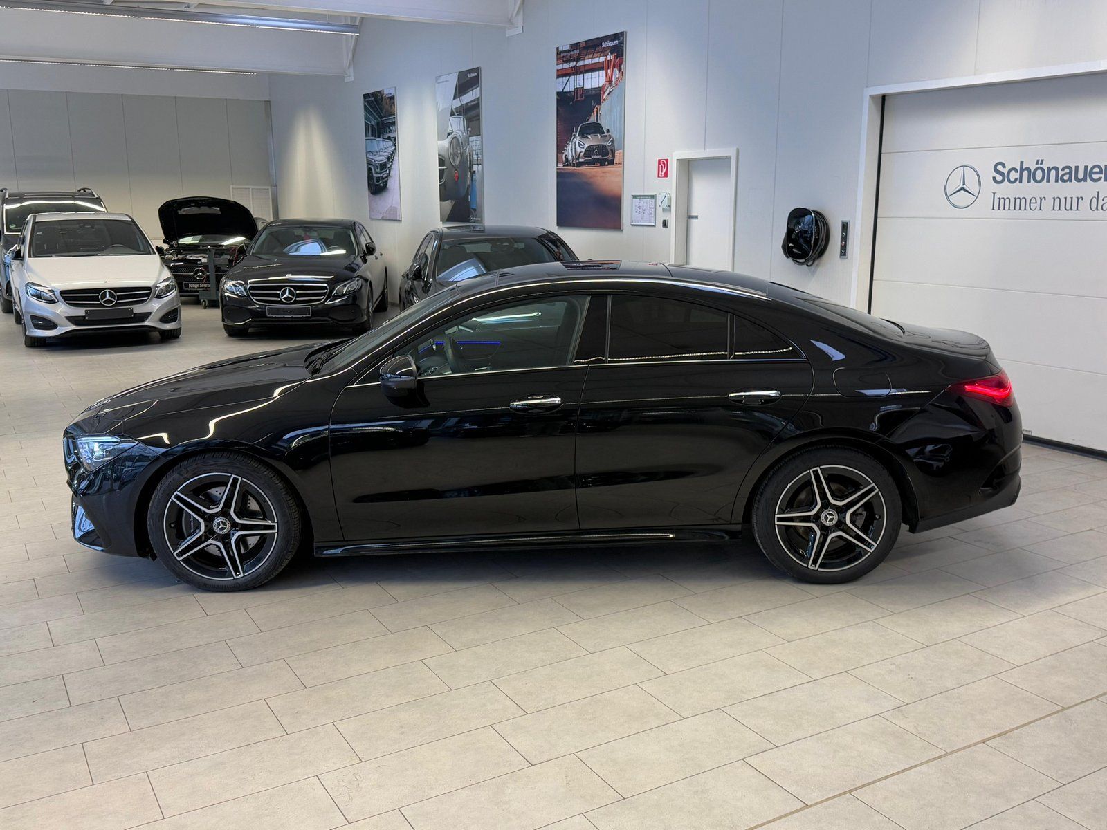 Fahrzeugabbildung Mercedes-Benz CLA 200d Coupé AMG PANO+BURMES+STDHZ+360+MEMORY