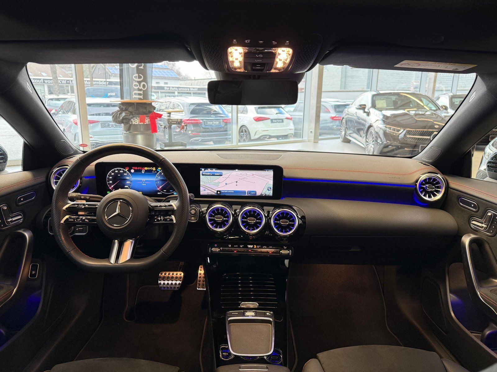 Fahrzeugabbildung Mercedes-Benz CLA 200 SB AMG+PANO+MEMORY+MBEAM+NIGHT+KAMERA