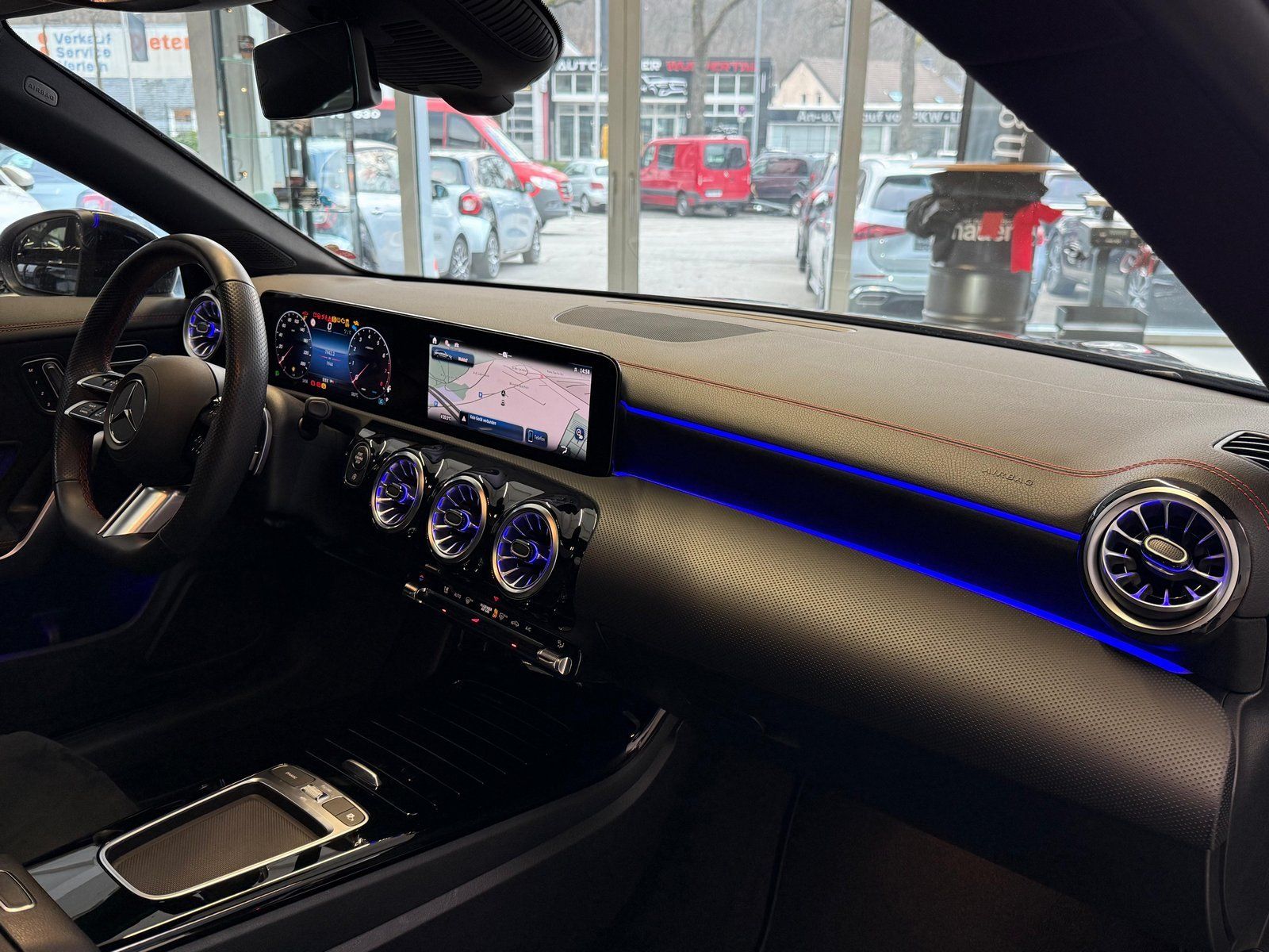 Fahrzeugabbildung Mercedes-Benz CLA 200 SB AMG+PANO+MEMORY+MBEAM+NIGHT+KAMERA