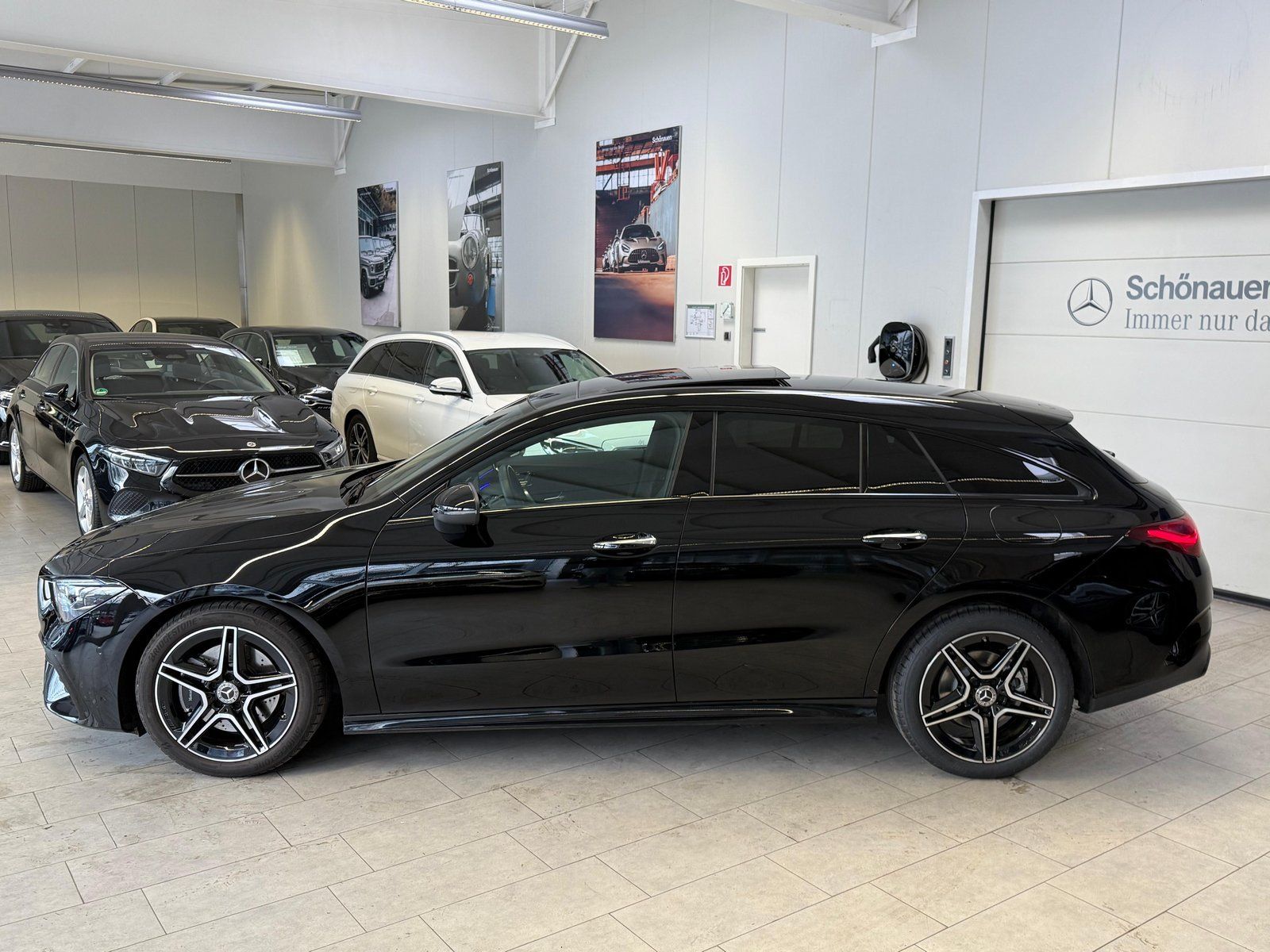 Fahrzeugabbildung Mercedes-Benz CLA 200 Shooting Brake AMG+PANO+MEMO+BEAM+NIGHT