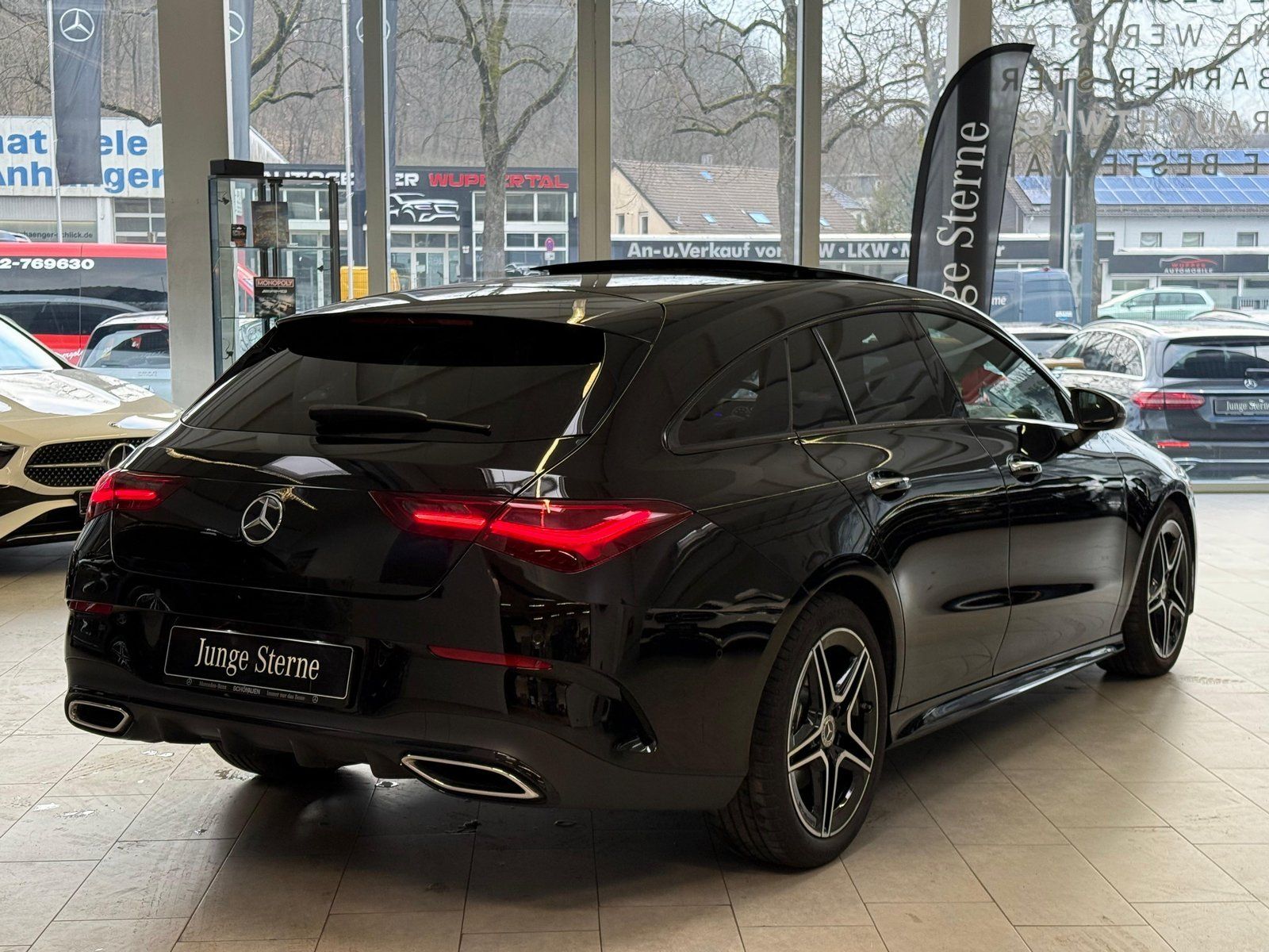 Fahrzeugabbildung Mercedes-Benz CLA 200 SB AMG+PANO+MEMORY+MBEAM+NIGHT+KAMERA