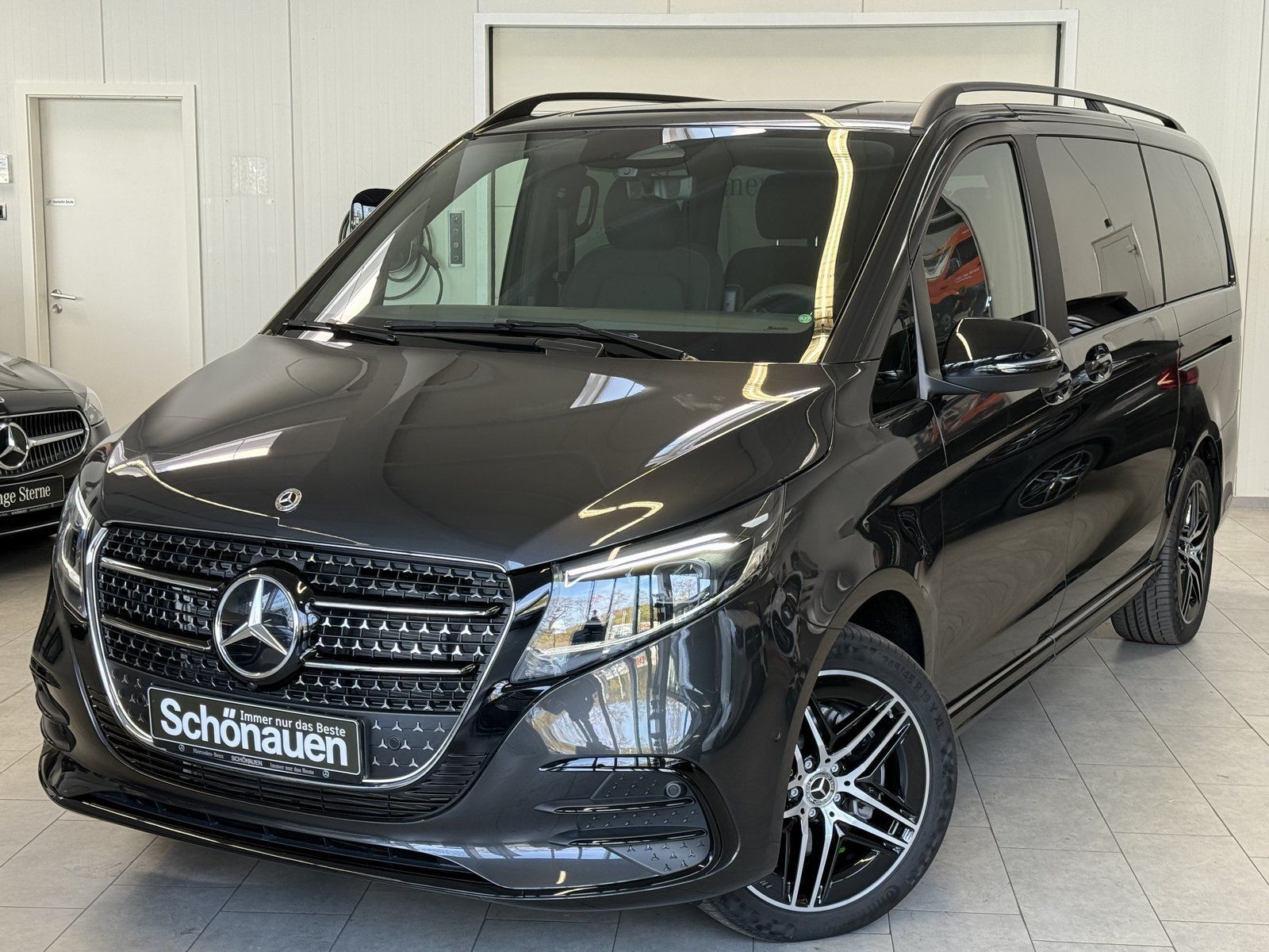 Mercedes-Benz V 250 d STYLE AMG AHK+7SITZ+AIRMATIC+DIGISPIEGEL