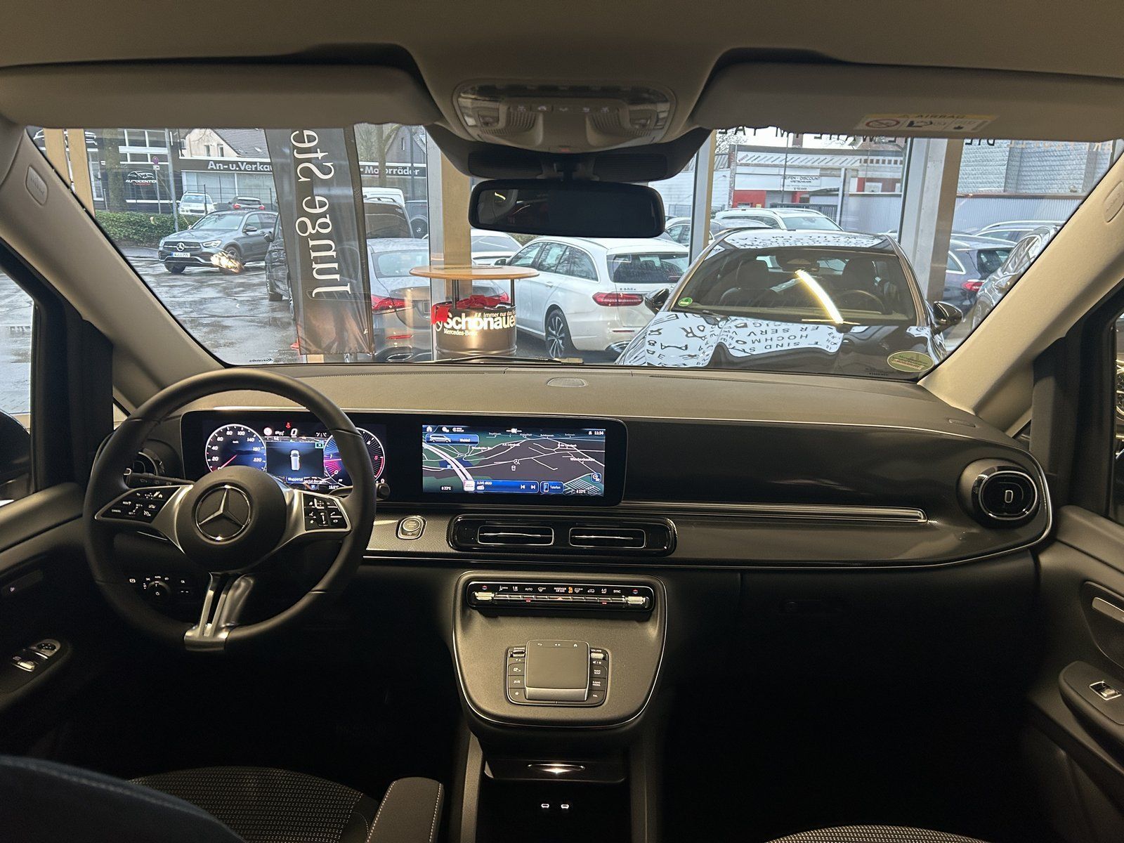 Fahrzeugabbildung Mercedes-Benz V 250 d lang FACELIFT+WINTERPKT+DISTRO+AHKVORB.