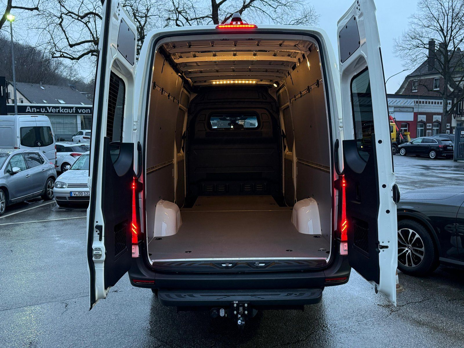 Fahrzeugabbildung Mercedes-Benz Sprinter 319 4x4 L3H2 AHK3,5t+LED+STDHZ+TRENNWAN