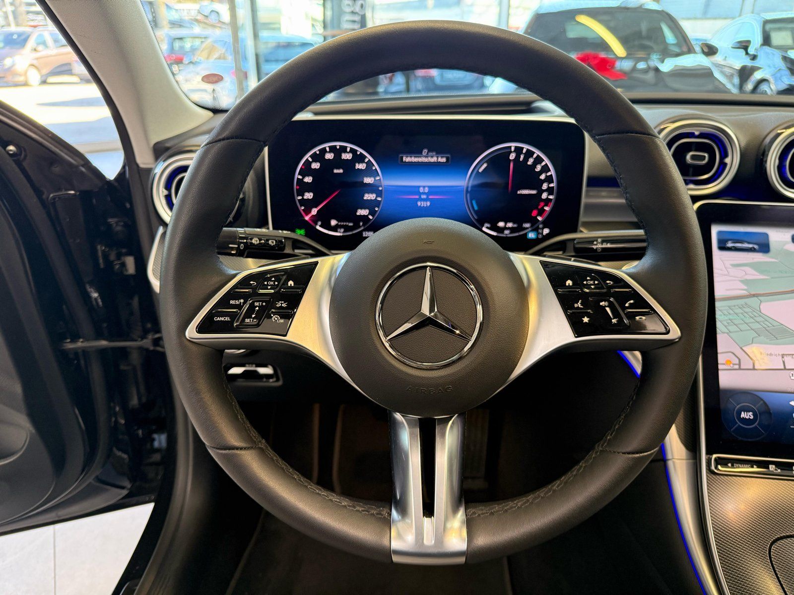 Fahrzeugabbildung Mercedes-Benz C 300 e T BURMESTER+DIGITAL+AHK+HUD+PANO+FAHRASS