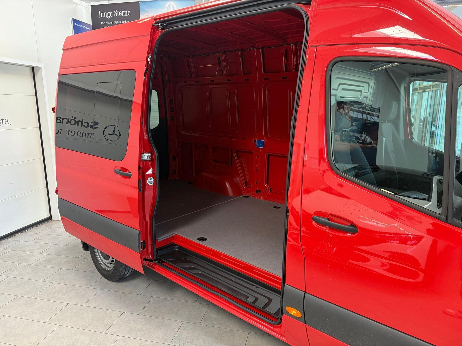 Fahrzeugabbildung Mercedes-Benz Sprinter 319 CDI KA hoch L2H2 3,5t AHK+CAM+KLIMA