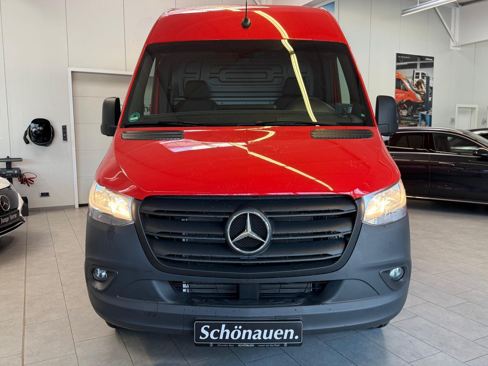 Fahrzeugabbildung Mercedes-Benz Sprinter 319 CDI KA hoch L2H2 3,5t AHK+CAM+KLIMA