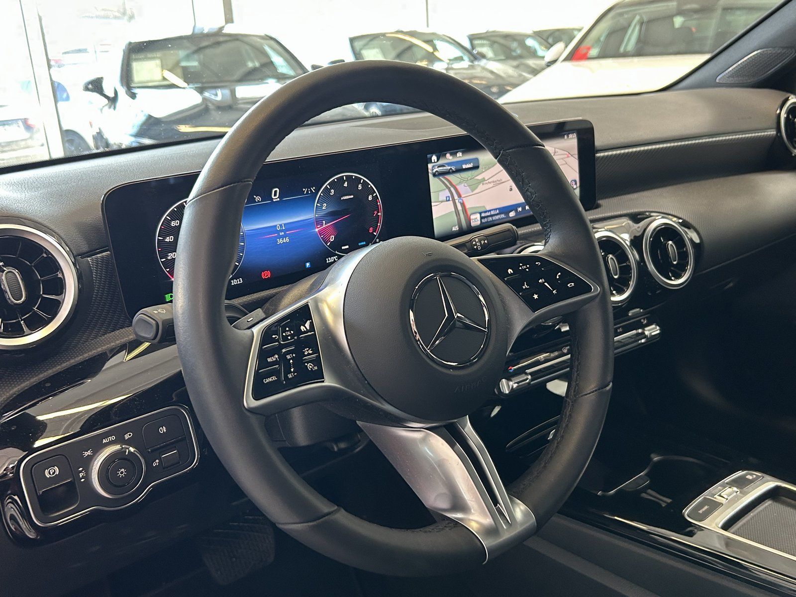 Fahrzeugabbildung Mercedes-Benz A 180 PROGRESSIVE ADVANCED+CARPLAY+WINTERPKT