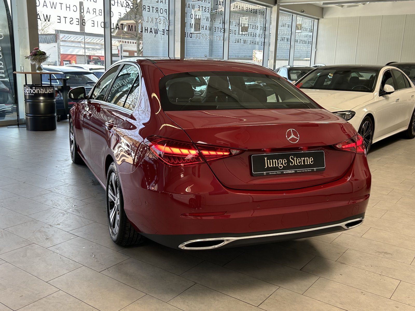 Fahrzeugabbildung Mercedes-Benz C 180 AVANTGARDE ADV+360°+TOTWINKEL+LENKRADHEIZ.