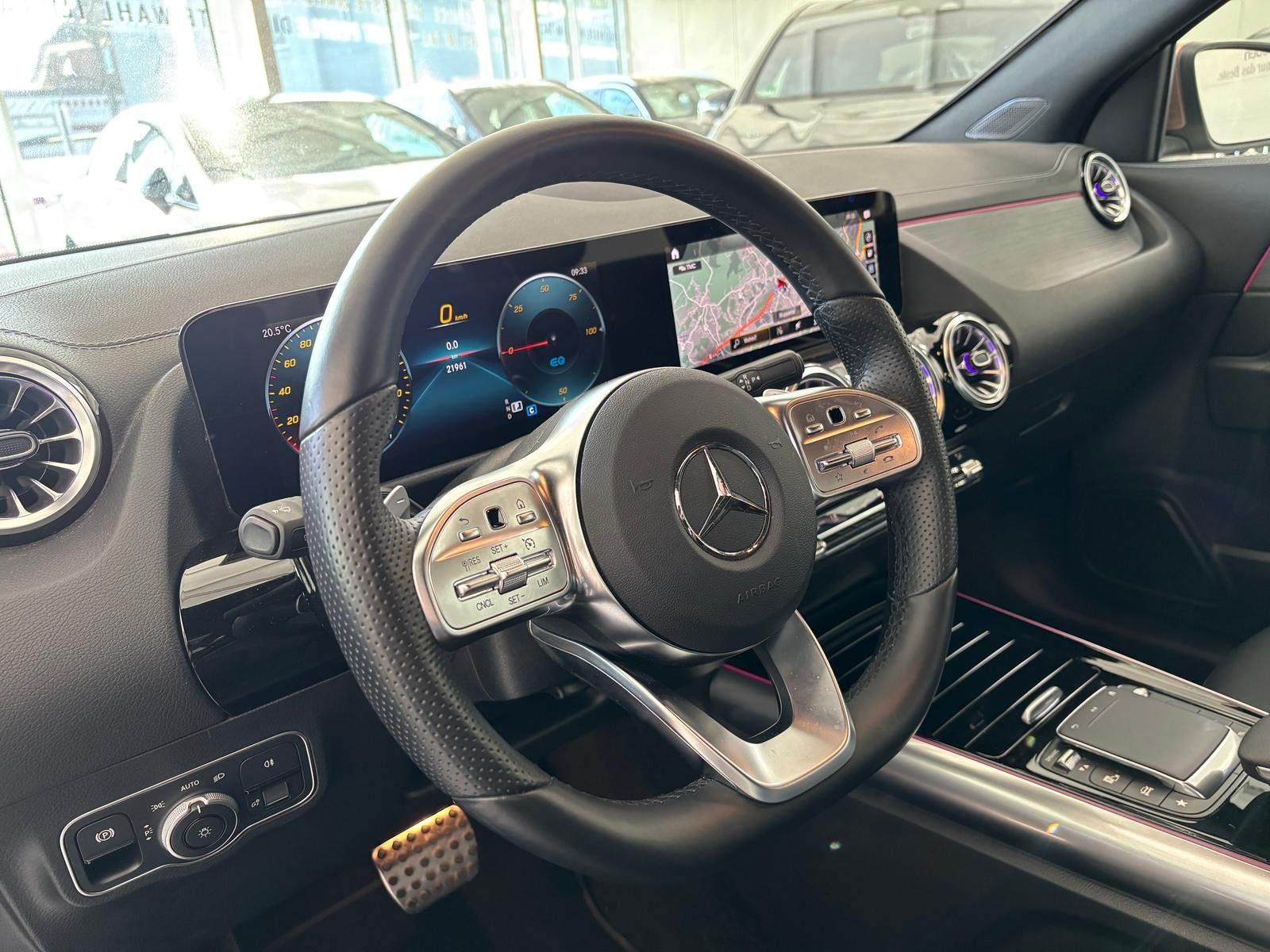 Fahrzeugabbildung Mercedes-Benz EQA 250+ AMG LEDER+EXKLUSIV+360+CARPLAY+AMBIENTE