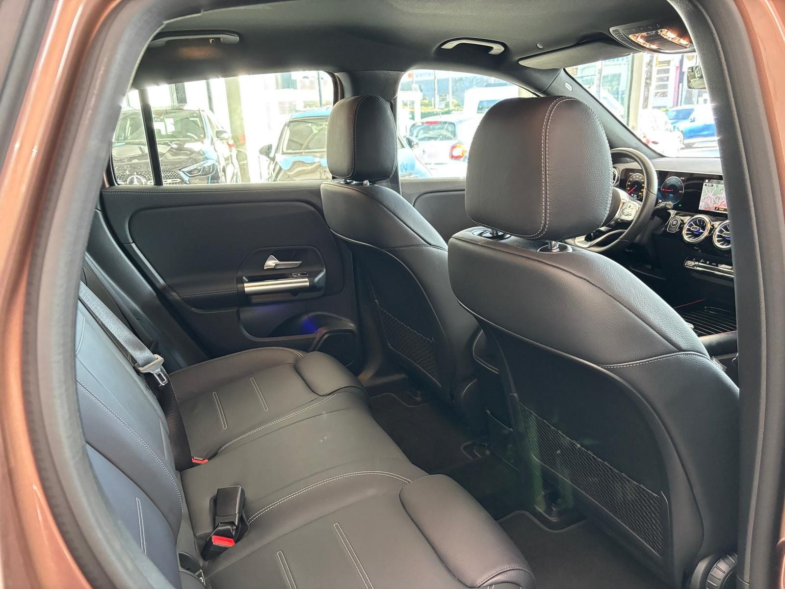 Fahrzeugabbildung Mercedes-Benz EQA 250+ AMG LEDER+EXKLUSIV+360+CARPLAY+AMBIENTE