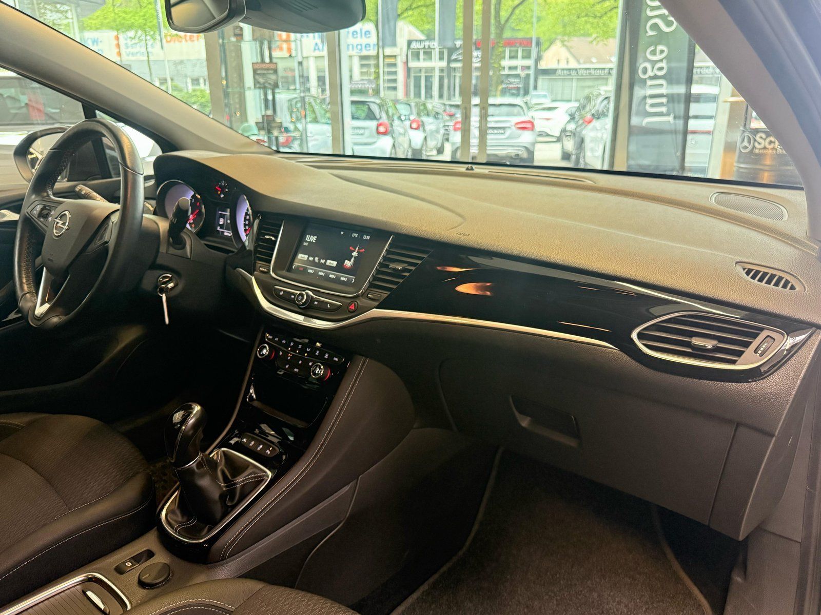 Fahrzeugabbildung Opel Astra K Sportstourer 1.4 Turbo Innovation AHK