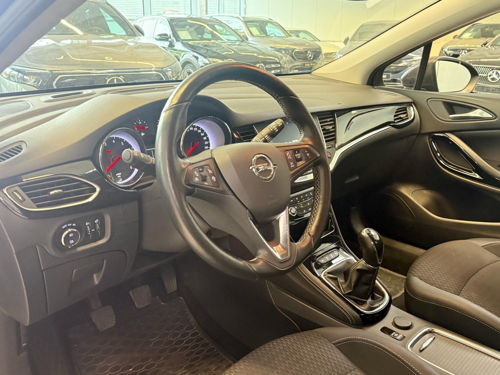 Fahrzeugabbildung Opel Astra K Sportstourer 1.4 Turbo Innovation AHK