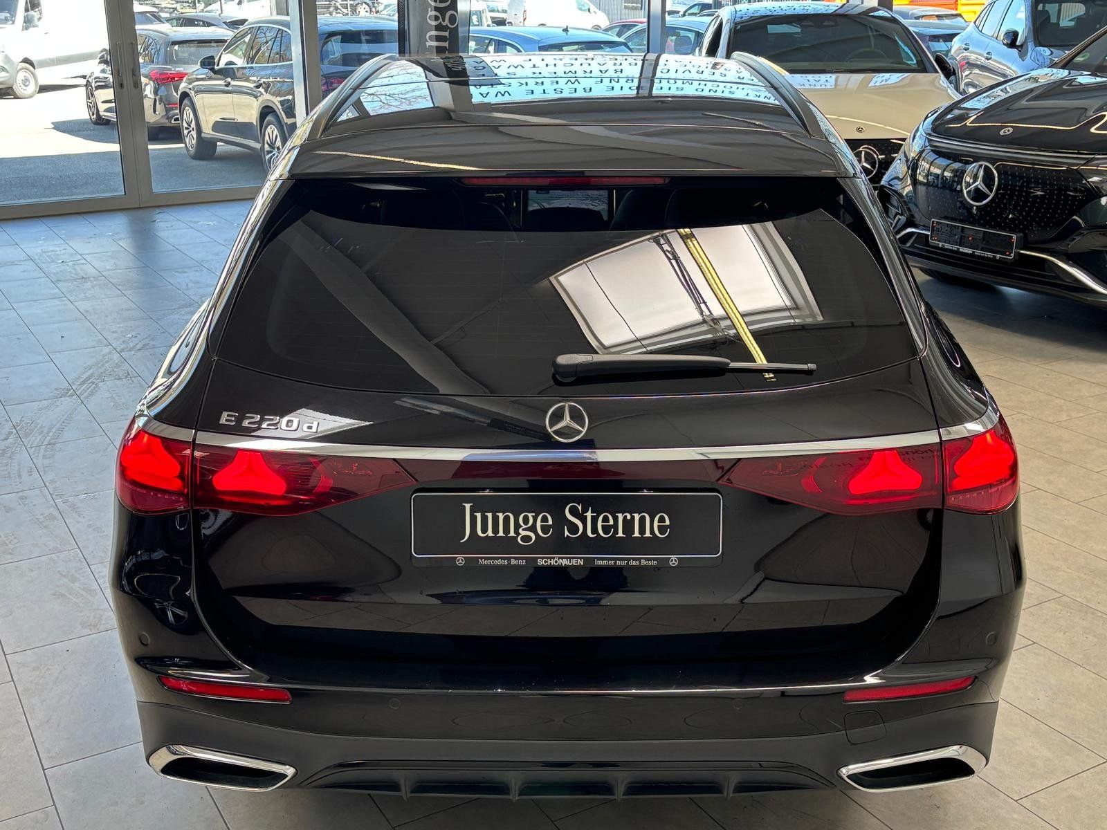 Fahrzeugabbildung Mercedes-Benz E 220 d T AMG AHK+WINTERPKT+NIGHT+DISTRO+CARPLAY